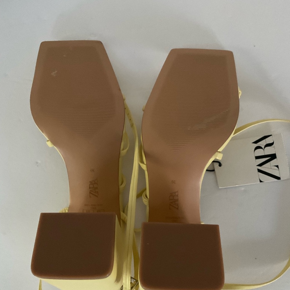 Zara Heeled Square Toe Ankle Strap Size 8(US) 39(EU) - Picture 3 of 4